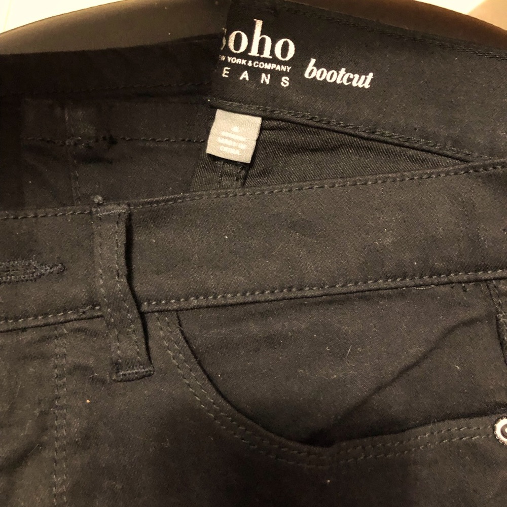 NEW York & Co Black Bootcut Jeans. Size 6. Stretch Jeans front and back pocket.
